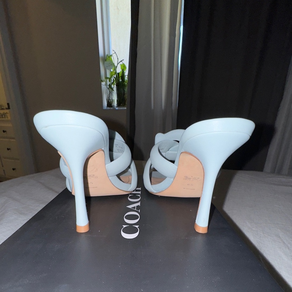 COACH Kellie Sandal 🩵 - Picture 3 of 4